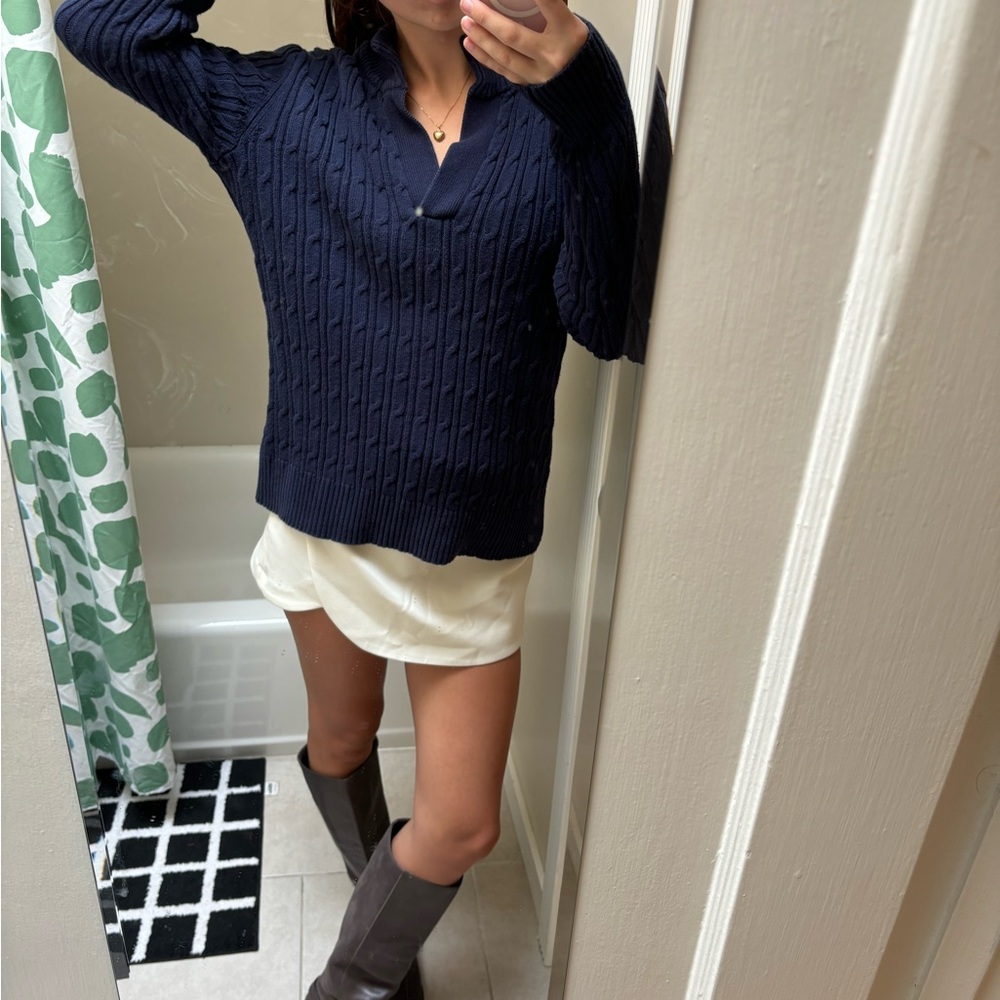 Liz Claiborne navy thick cable sweater with collar detail